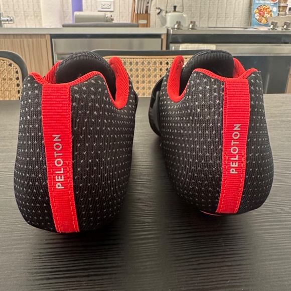 Peloton Altos Cycling/Spin Shoes, Women’s 9.5 - Picture 3 of 4